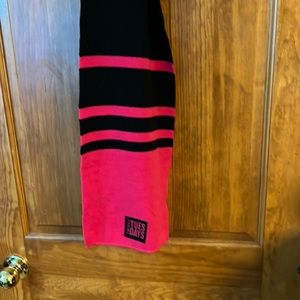New TMobile Tuesdays Scarf